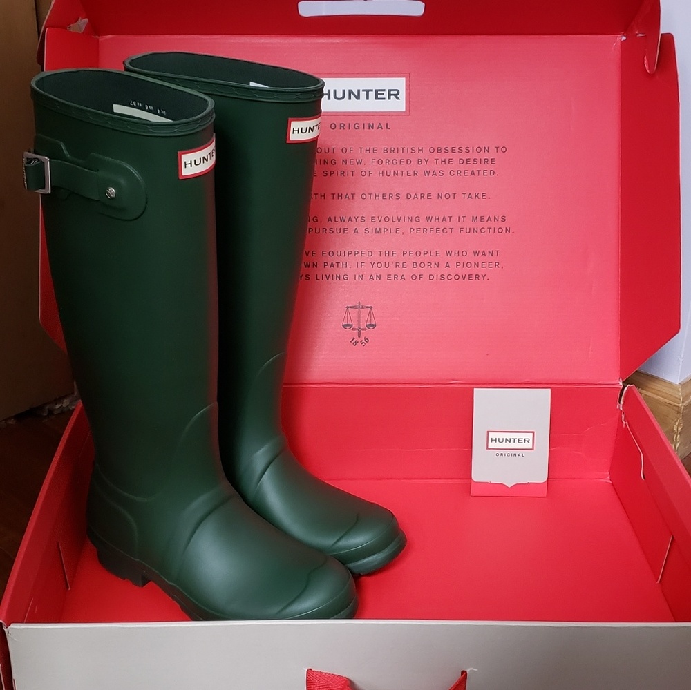 Hunter rainboots Size 6